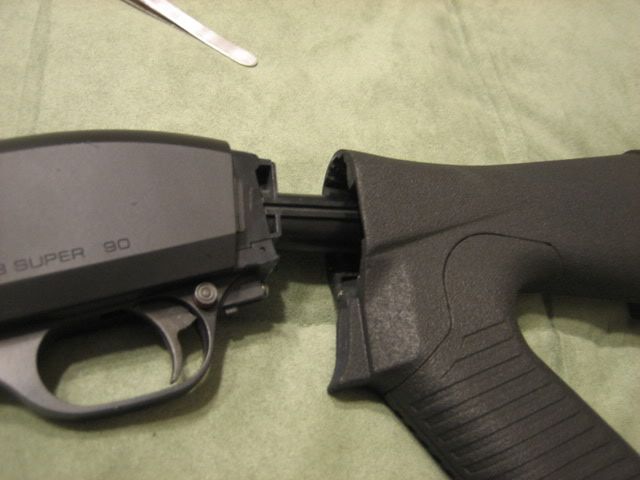 http://i8.photobucket.com/albums/a1/aznriptide859/Airsoft/TM%20M3%20Super%2090%20Disassembly%20Pics/IMG_4000.jpg