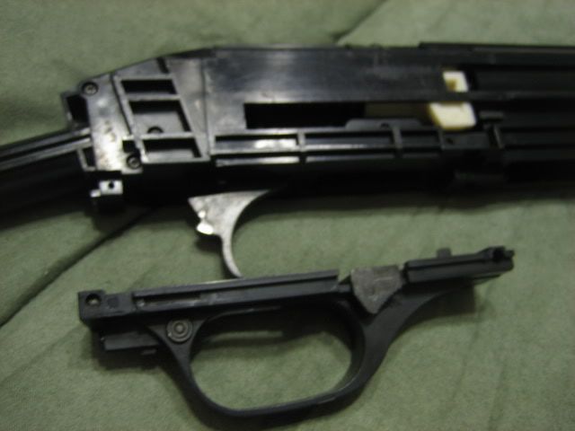 http://i8.photobucket.com/albums/a1/aznriptide859/Airsoft/TM%20M3%20Super%2090%20Disassembly%20Pics/IMG_4019.jpg