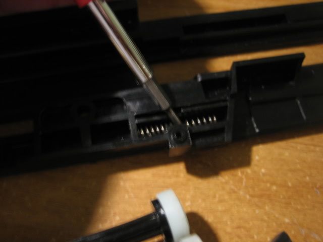 http://i8.photobucket.com/albums/a1/aznriptide859/Airsoft/TM%20M3%20Super%2090%20Disassembly%20Pics/IMG_4025.jpg