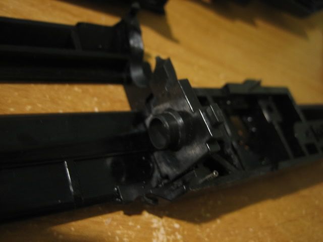http://i8.photobucket.com/albums/a1/aznriptide859/Airsoft/TM%20M3%20Super%2090%20Disassembly%20Pics/IMG_4034.jpg