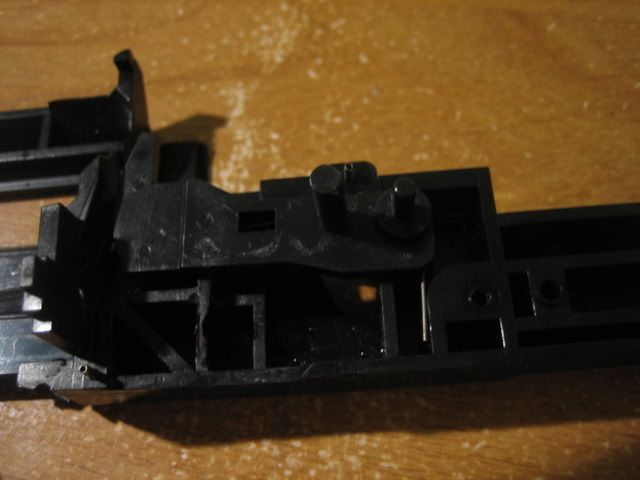 http://i8.photobucket.com/albums/a1/aznriptide859/Airsoft/TM%20M3%20Super%2090%20Disassembly%20Pics/IMG_4035.jpg