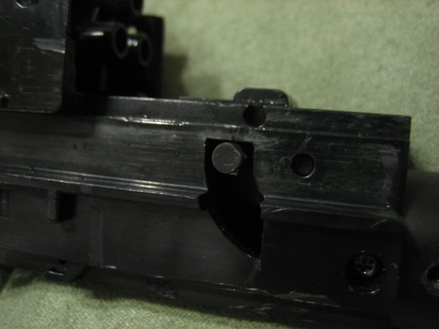 http://i8.photobucket.com/albums/a1/aznriptide859/Airsoft/TM%20M3%20Super%2090%20Disassembly%20Pics/IMG_4044.jpg
