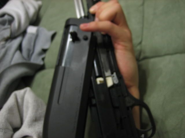 http://i8.photobucket.com/albums/a1/aznriptide859/Airsoft/TM%20M3%20Super%2090%20Disassembly%20Pics/IMG_4046.jpg