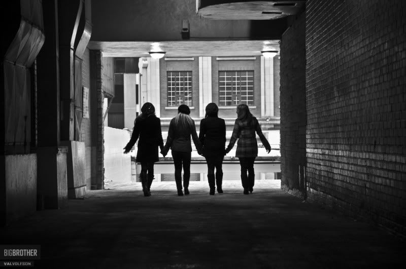 IMAGE: http://i8.photobucket.com/albums/a10/parrapa99/big_brother_tagged.jpg