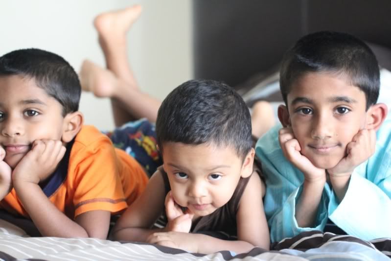 IMAGE: http://i8.photobucket.com/albums/a10/parrapa99/kids1.jpg