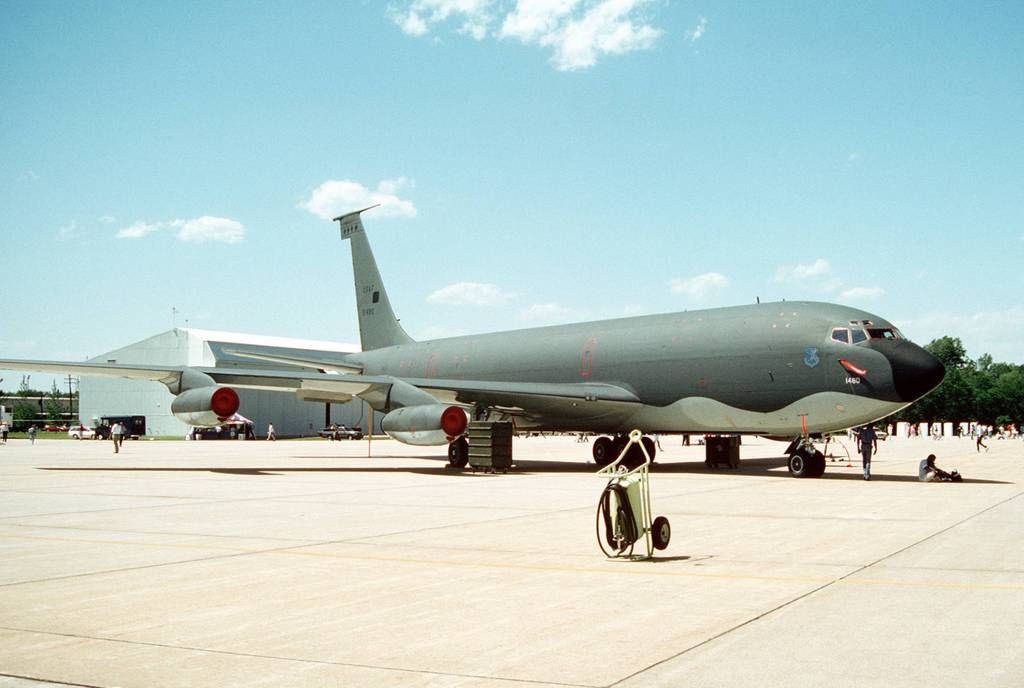 Boeing_KC-135A_on_display_at_Andrews_AFB