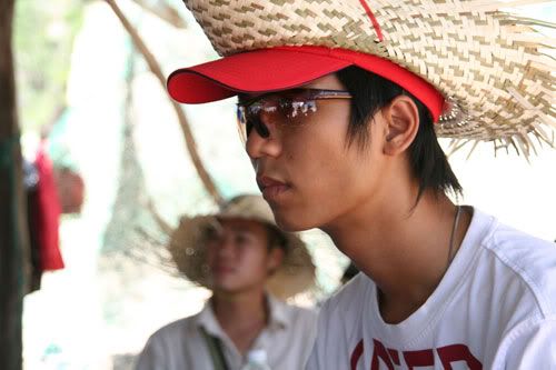 Bực mình...