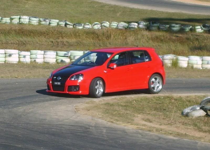 http://i8.photobucket.com/albums/a17/Aussieveedubbers/VALLA%202008/Racing/11.jpg