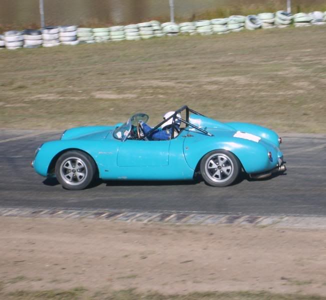 http://i8.photobucket.com/albums/a17/Aussieveedubbers/VALLA%202008/Racing/9.jpg