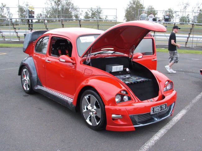 http://i8.photobucket.com/albums/a17/Aussieveedubbers/VW%20at%20Jambo2007/7.jpg