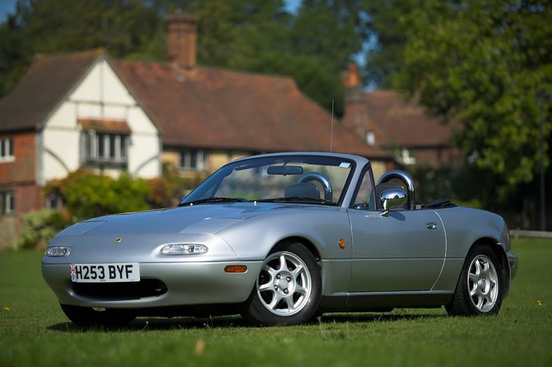 IMAGE: http://i8.photobucket.com/albums/a20/juz13/Cars/mx5.jpg