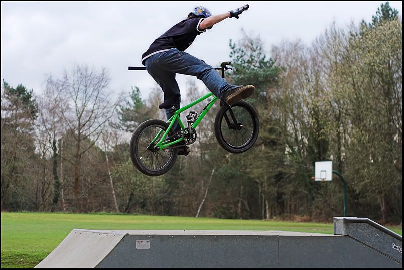IMAGE: http://i8.photobucket.com/albums/a20/juz13/People/BMX2.jpg