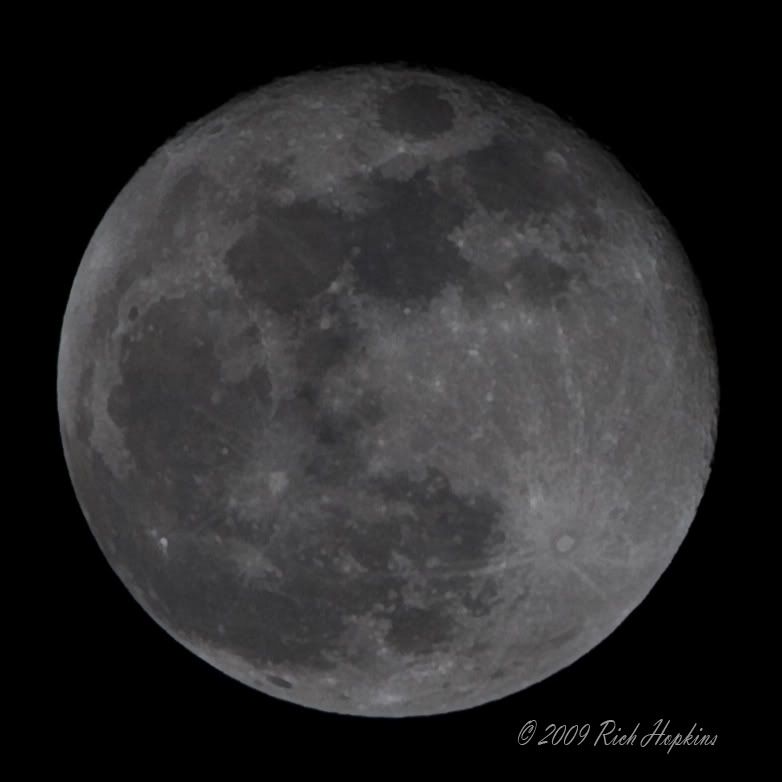 IMAGE: http://i8.photobucket.com/albums/a27/hopmedic/Moon/20090111Moon.jpg