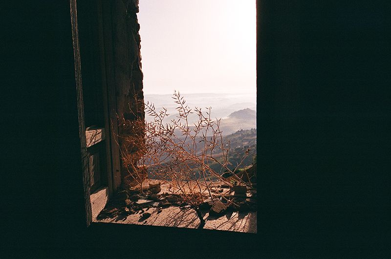 Craco, Italy, Sunrise, Photography, Contax G2, Holiday, Summer, Film, 35mm, Abandoned village, Abandoned town, Craco Ruins, Mountains, photo Craco03_zpsiv2i5tjo.jpg