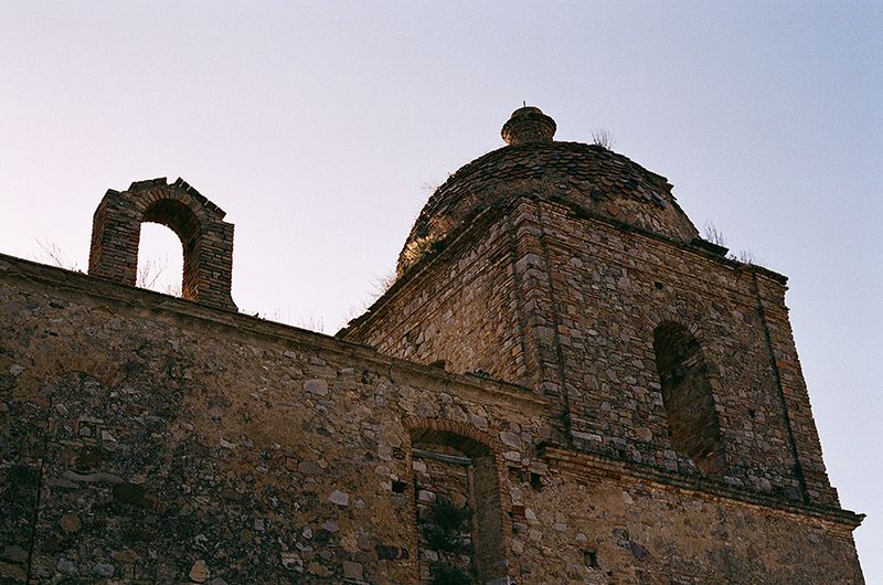 Craco, Italy, Sunrise, Photography, Contax G2, Holiday, Summer, Film, 35mm, Abandoned village, Abandoned town, Craco Ruins, Mountains, photo Craco07_zpsnvv5vfce.jpg