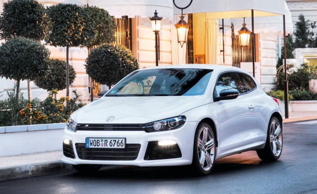 2010_volkswagen_scirocco_r_22_cd_ga.jpg