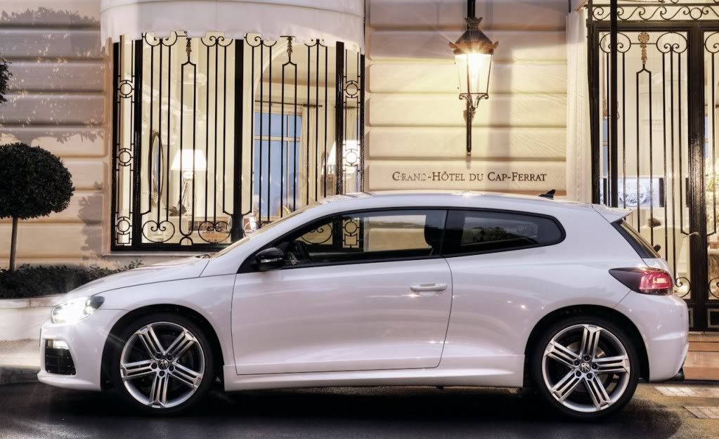 2010_volkswagen_scirocco_r_23_cd_ga.jpg