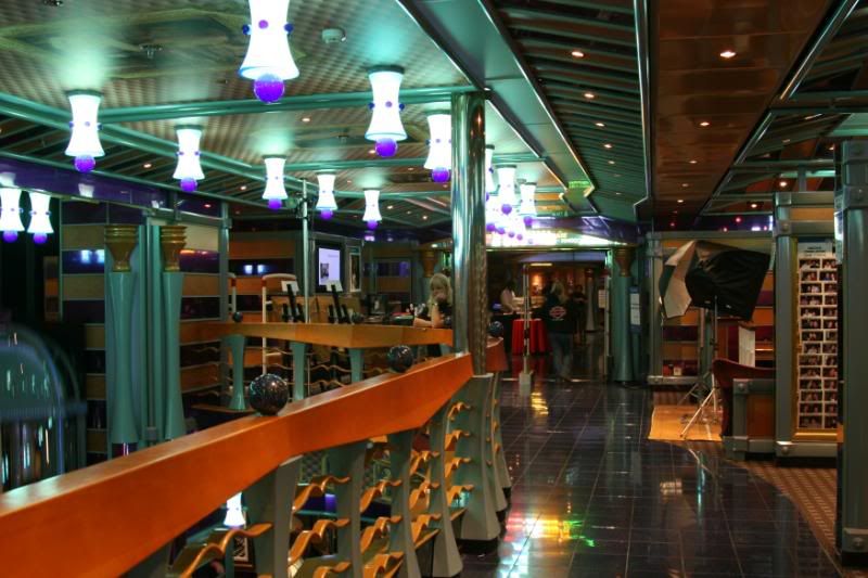 IMAGE: http://i8.photobucket.com/albums/a3/alpine192/canon%20carnival%20pics%2010-18-08/canonpics10-12-08553.jpg