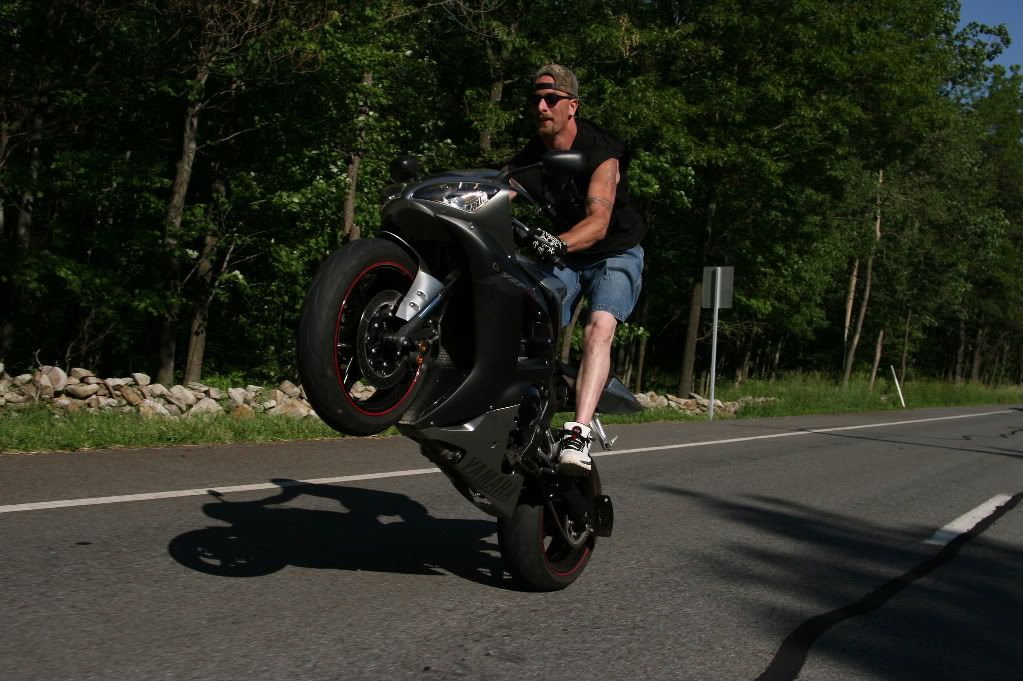 IMAGE: http://i8.photobucket.com/albums/a3/alpine192/canon%20pics%206-16-08/e129e015-1.jpg