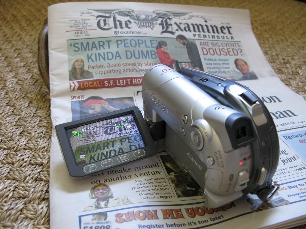 Canon DC100 DVD Digital Camcorder 25X Optical Xtra Battery Great Deal