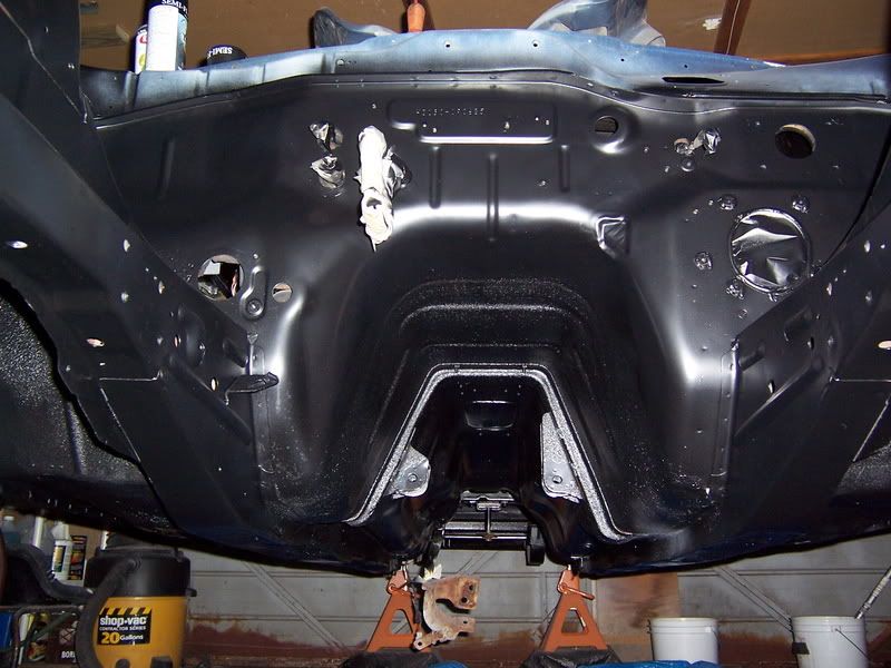 Paintedbottomandenginebay022.jpg