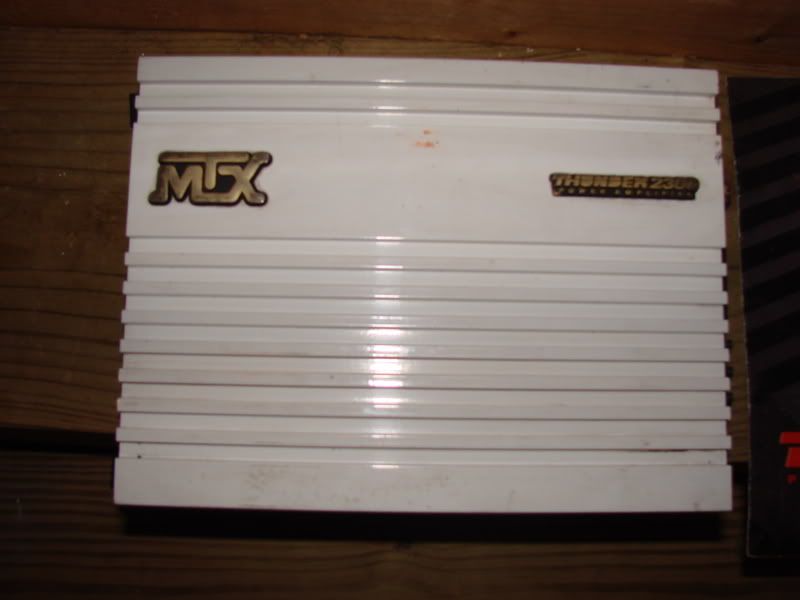 mtx thunder 2300 and 4320 rare white old school amps - Car Audio