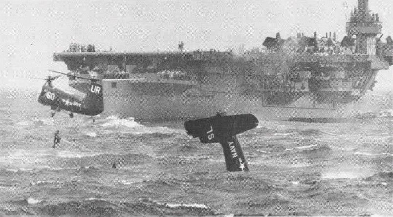 CVE-106_AF-2_VS-22_sinking_NAN10-53.jpg