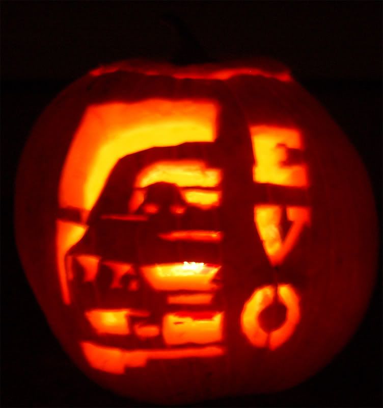 http://i8.photobucket.com/albums/a40/Emdycreations/pumpkincarve.jpg