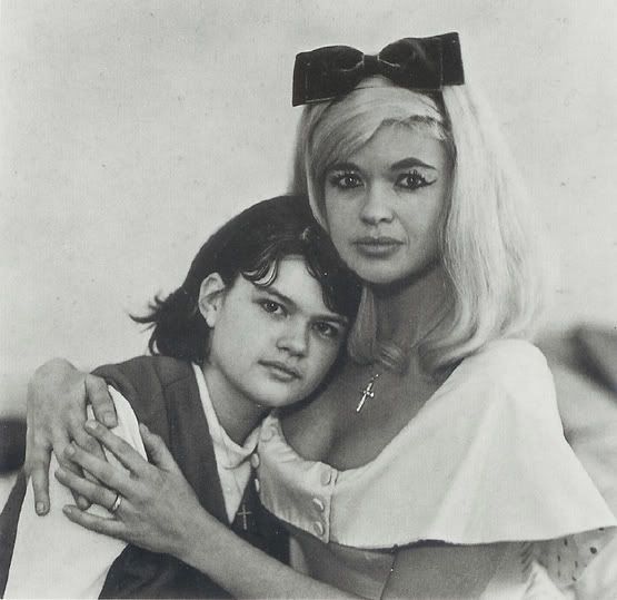 Jayne Mansfield actress with daughter Jayne Marie 1965 