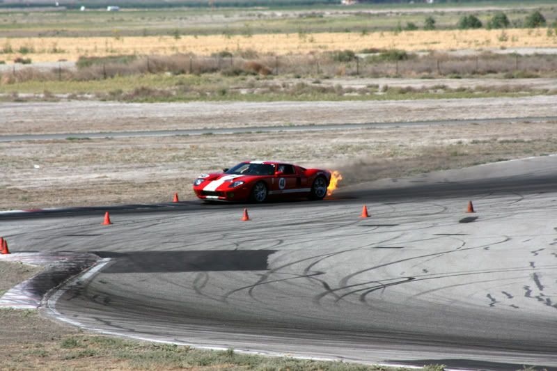IMAGE: http://i8.photobucket.com/albums/a46/smurfsvt/Buttonwillow/IMG_7090small.jpg