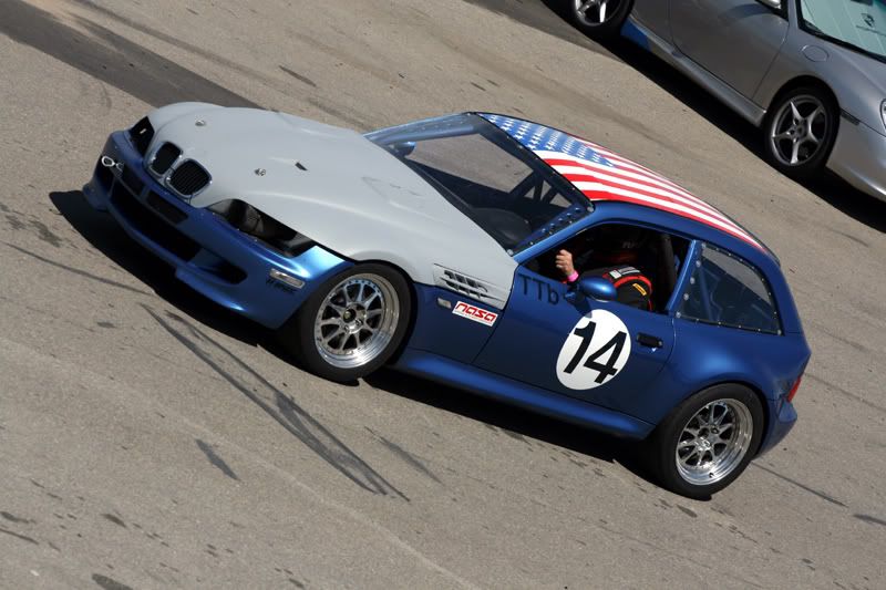 IMAGE: http://i8.photobucket.com/albums/a46/smurfsvt/Buttonwillow/IMG_7347small.jpg