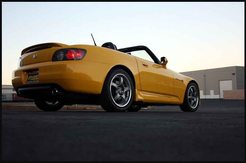 IMAGE: http://i8.photobucket.com/albums/a46/smurfsvt/banana/IMG_8799small.jpg