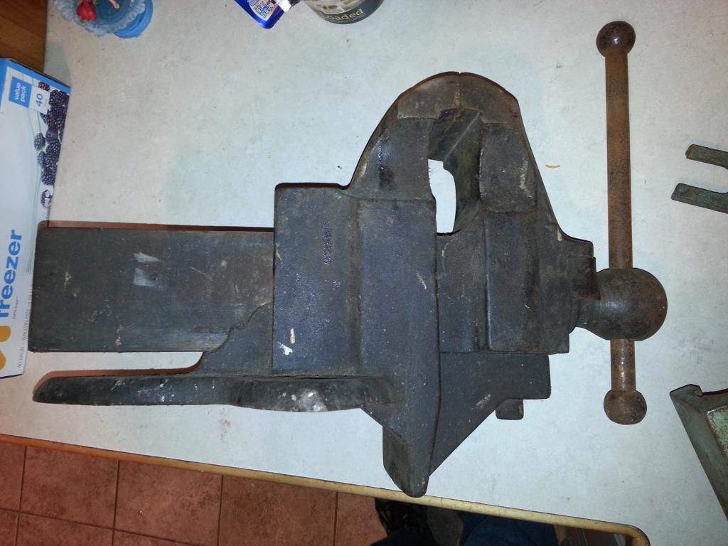 Big old vise identification