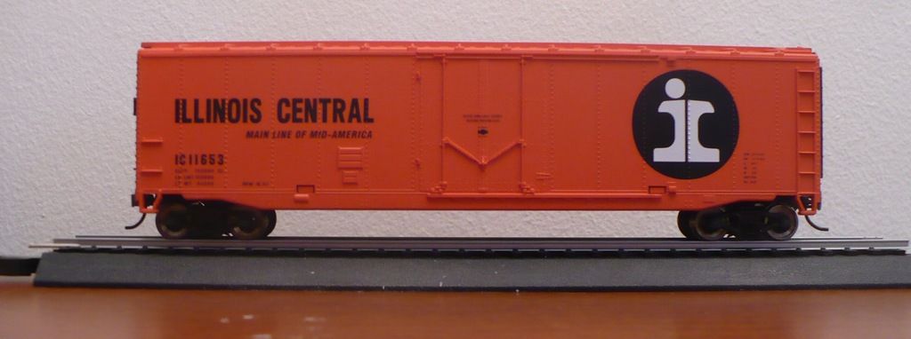  photo Illinois Central boxcar IC 11653 Walthers 050414-2_zps2q28fyhp.jpg