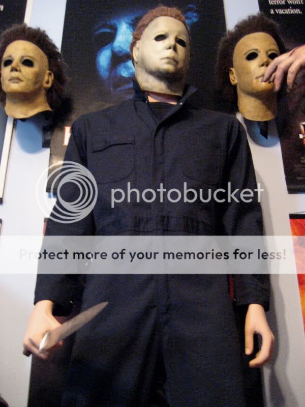 Lifesize Michael Myers Display - Michael-Myers.net